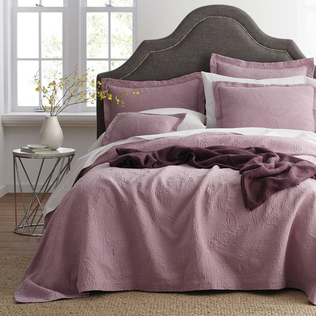 Coral Cotton Matelasse Coverlet Twin J89659