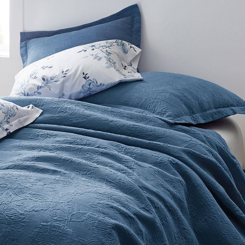 Coral Cotton Matelasse Coverlet Twin J89659