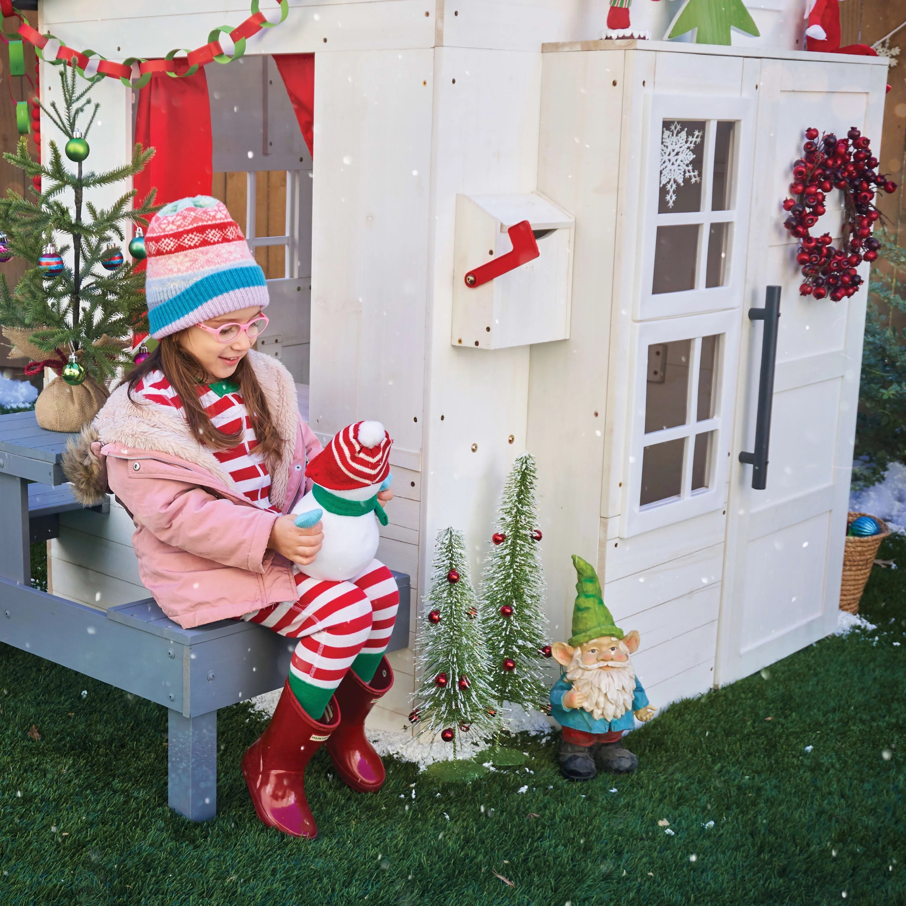 White Wooden Playhouse with Picnic Table, Mailbox & Outdoor Grill F740497